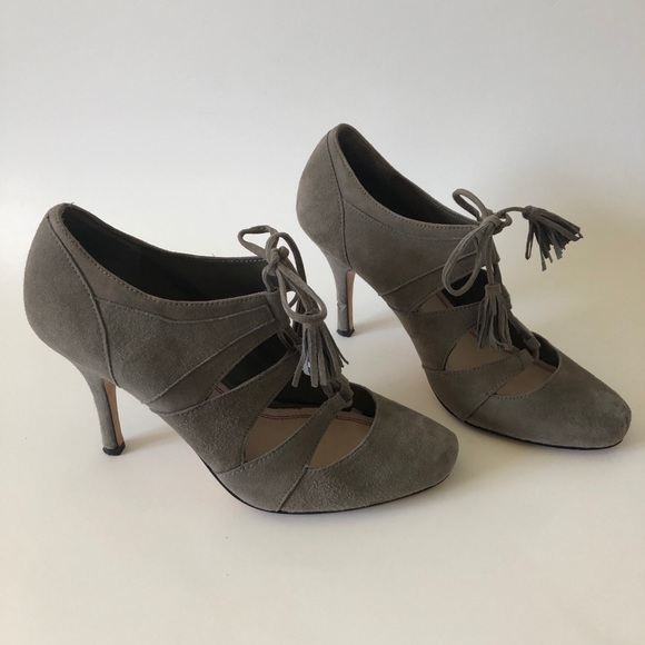 PLENTY BY TRACY REESE TAN SUEDE HEELS - Picture 2 of 12